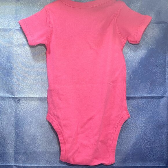 New pink short sleeve baby onesies "Spoiled Rotten By My Aunt" - Picture 4 of 6